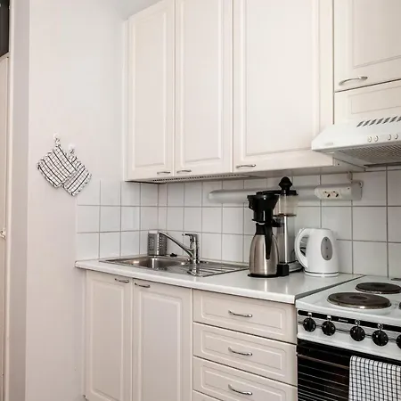 2ndhomes Cozy Studio By The Esplanade Park Apartment Helsinki